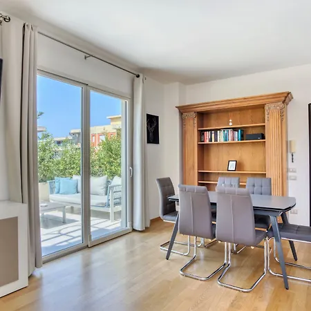 Horizon Apartahotel 4*